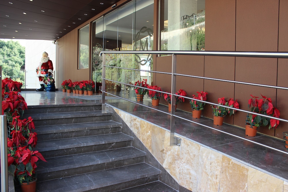 Maximus Hotel Byblos — Jbail — photo 2