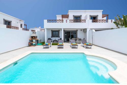 Rubi Mar in Playa Blanca, Spain