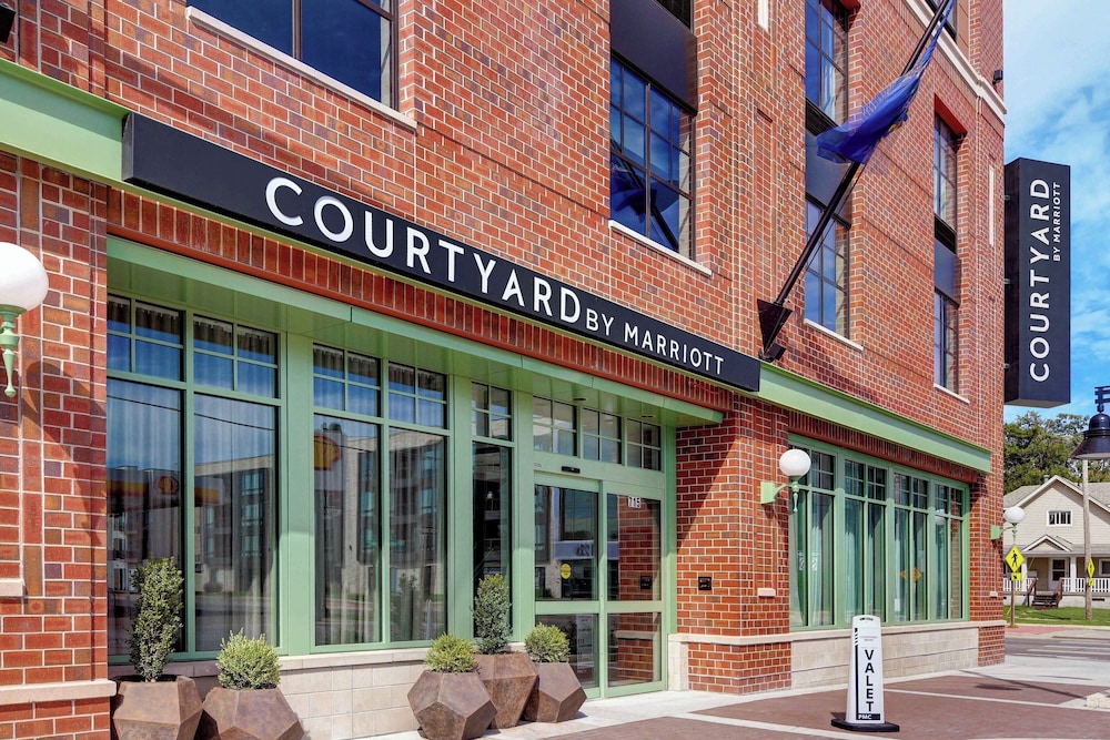 Courtyard by Marriott Manhattan Aggieville - photo 40
