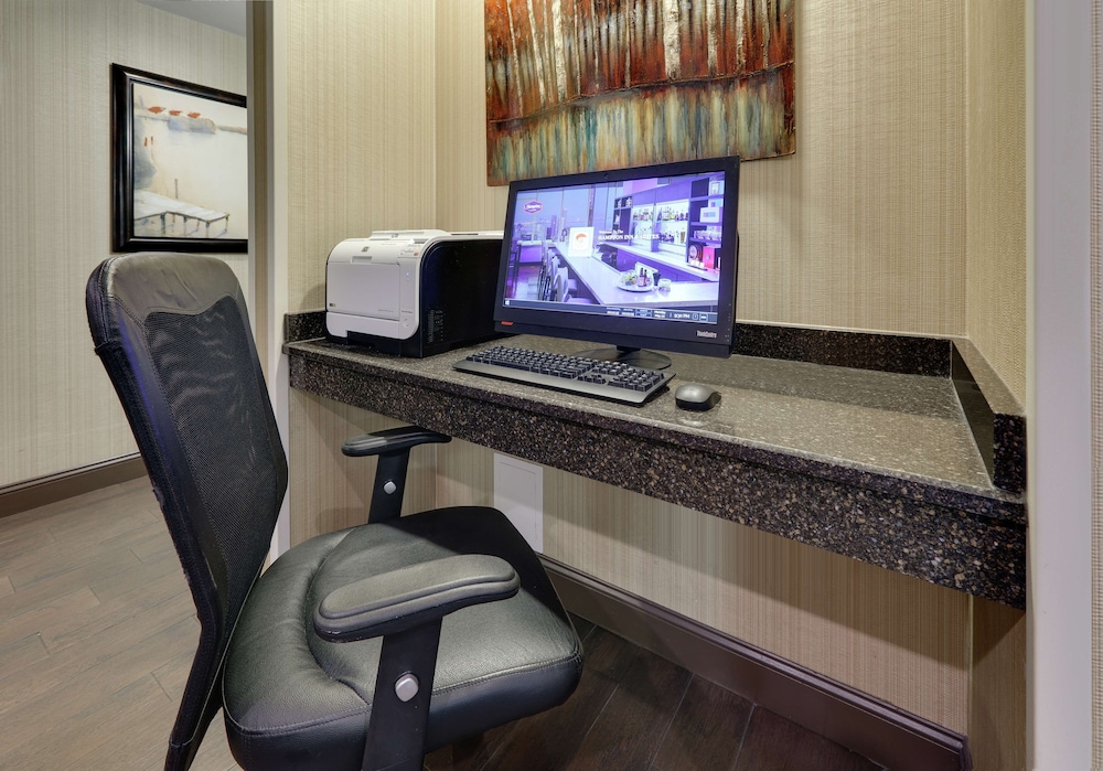 Hampton Inn & Suites Mooresville Lake Norman - photo 47