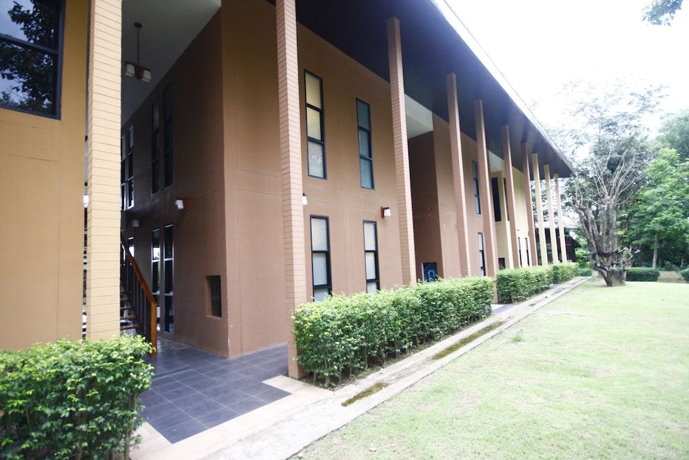 Wangtaparb Resort — hotel in Na Di