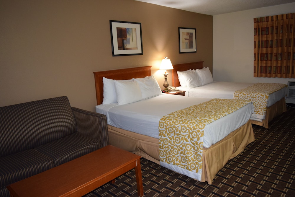 Days Inn by Wyndham Portage Cascade Mountain area - photo 19
