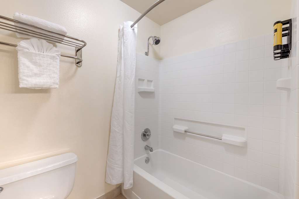 Best Western Plus Orchid Hotel & Suites - photo 32