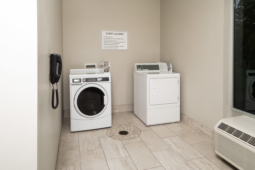 Holiday Inn Express & Suites Memphis Arpt Elvis Presley Blv by IHG - photo 11