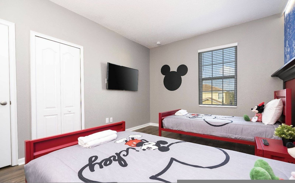 Solterra 12bd 11 5bat Sleeps24 Disney Pool Spa - photo 52