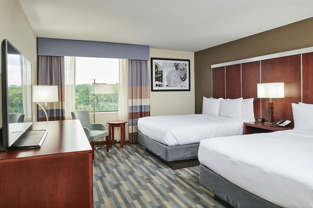 DoubleTree by Hilton Raleigh Crabtree Valley - photo 8