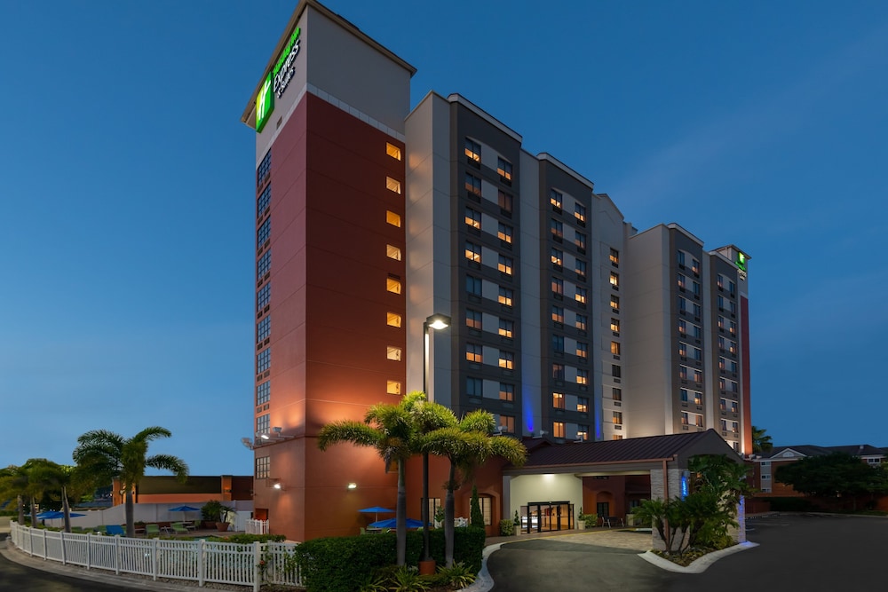 Holiday Inn Express & Suites Nearest Universal Orlando by IHG - photo 46