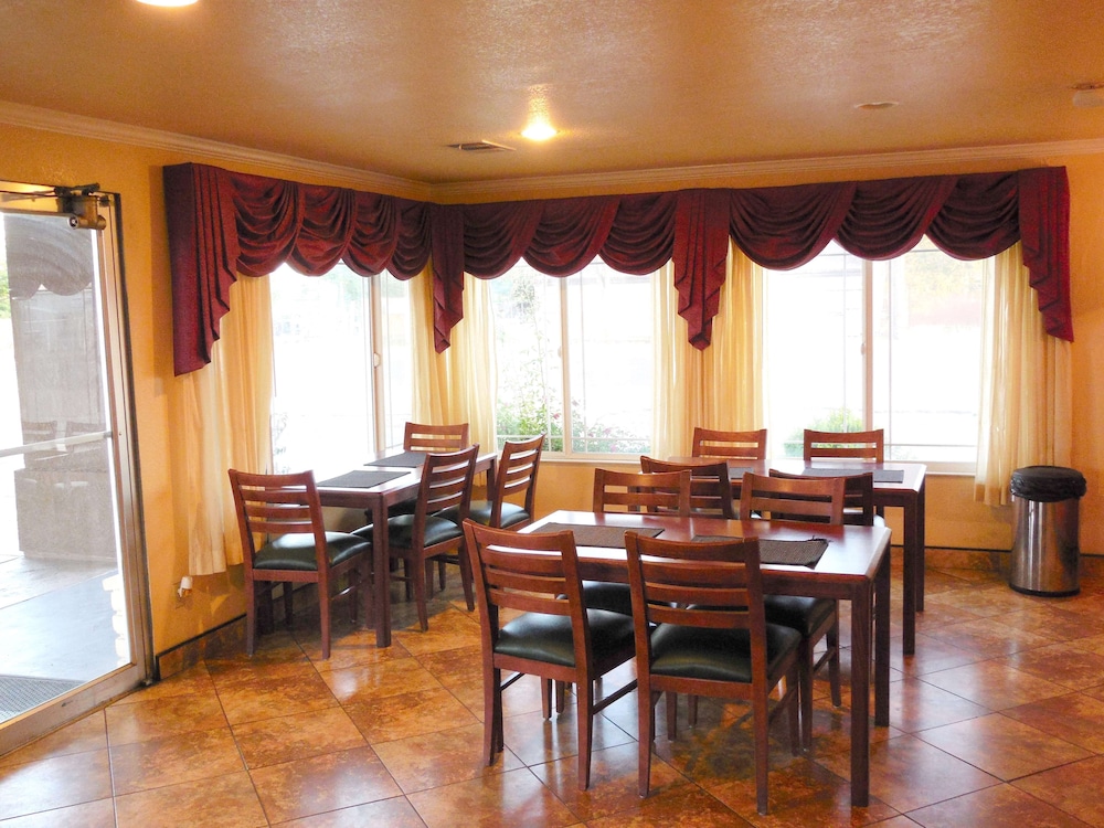 Americas Best Value Inn Hanford - photo 17