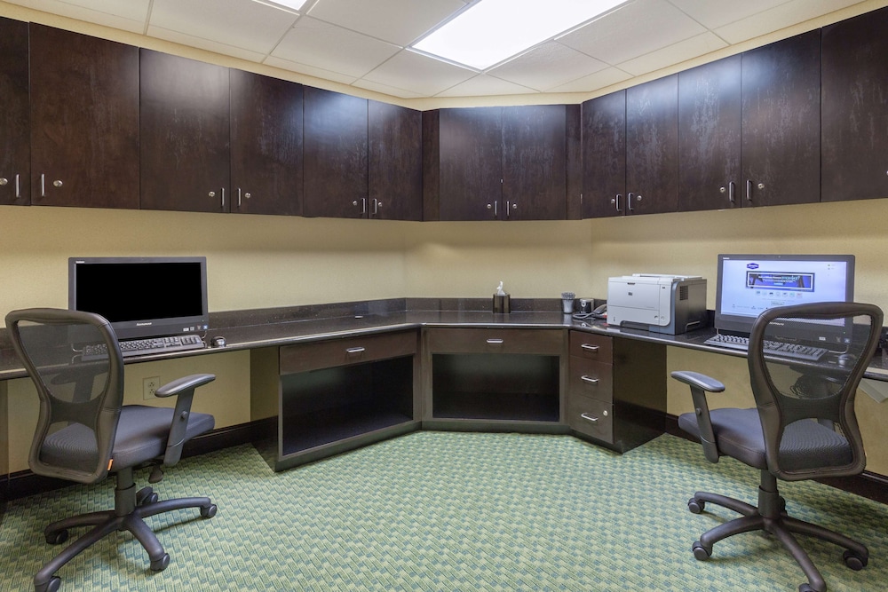 Hampton Inn Richmond South - photo 22