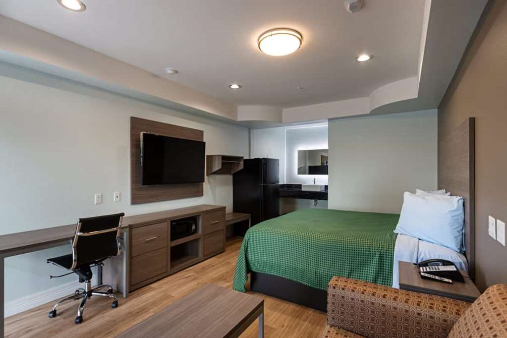 Baymont by Wyndham Kingwood - photo 6
