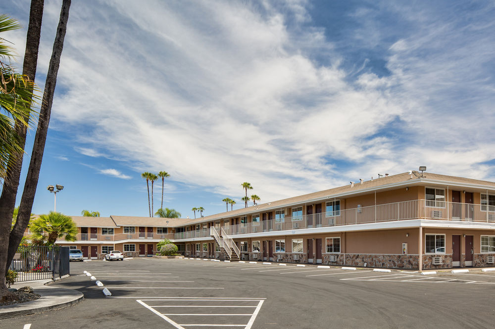 San Jose Airport Inn - photo 12