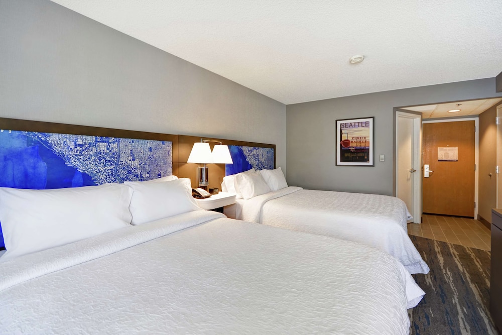 Hampton Inn Seattle Southcenter - photo 9