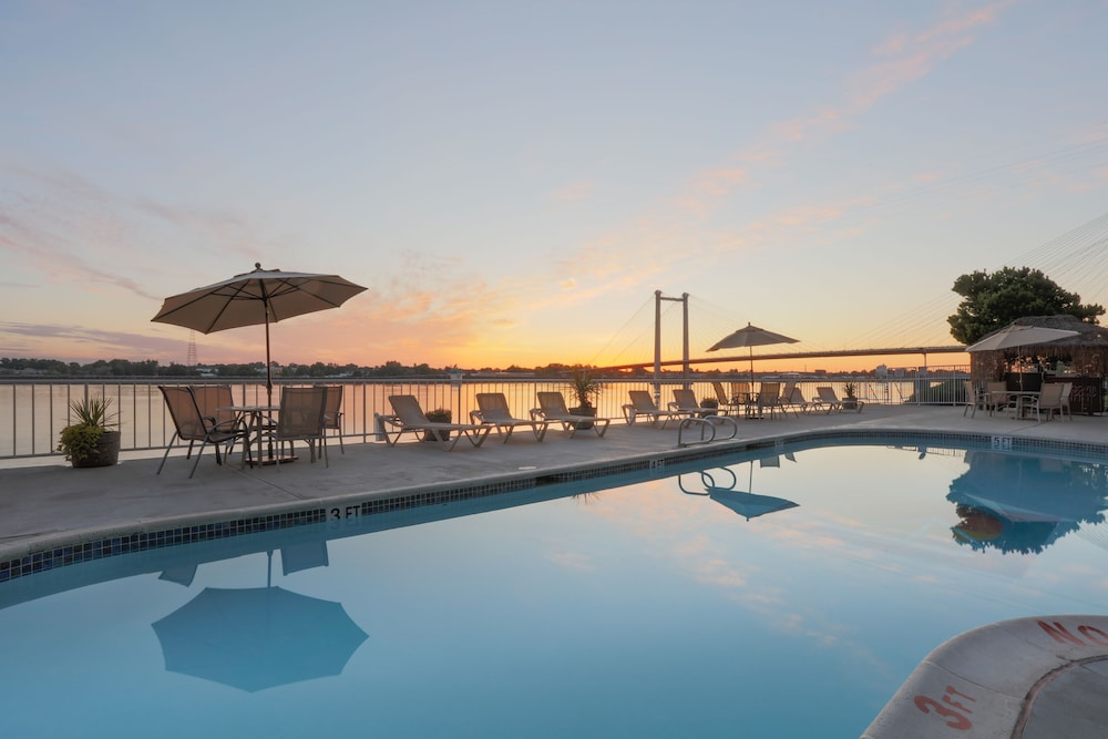 Clover Island Inn - photo 18