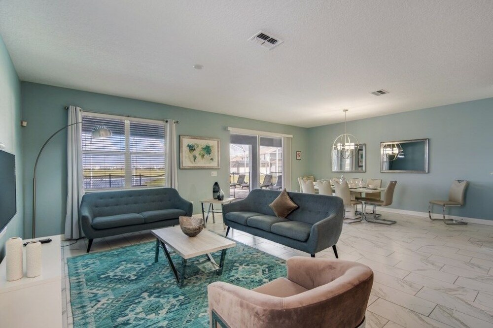 Lovely 8bd Hm W pool Champions Gate 1513fd 8 Bedroom Home — 4-Star Luxury Hotel in Davenport, United States