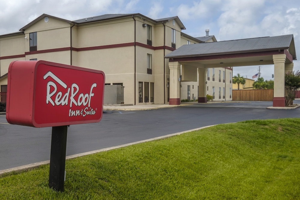 Red Roof Inn & Suites Mobile SW I 10 in Mobile, United States