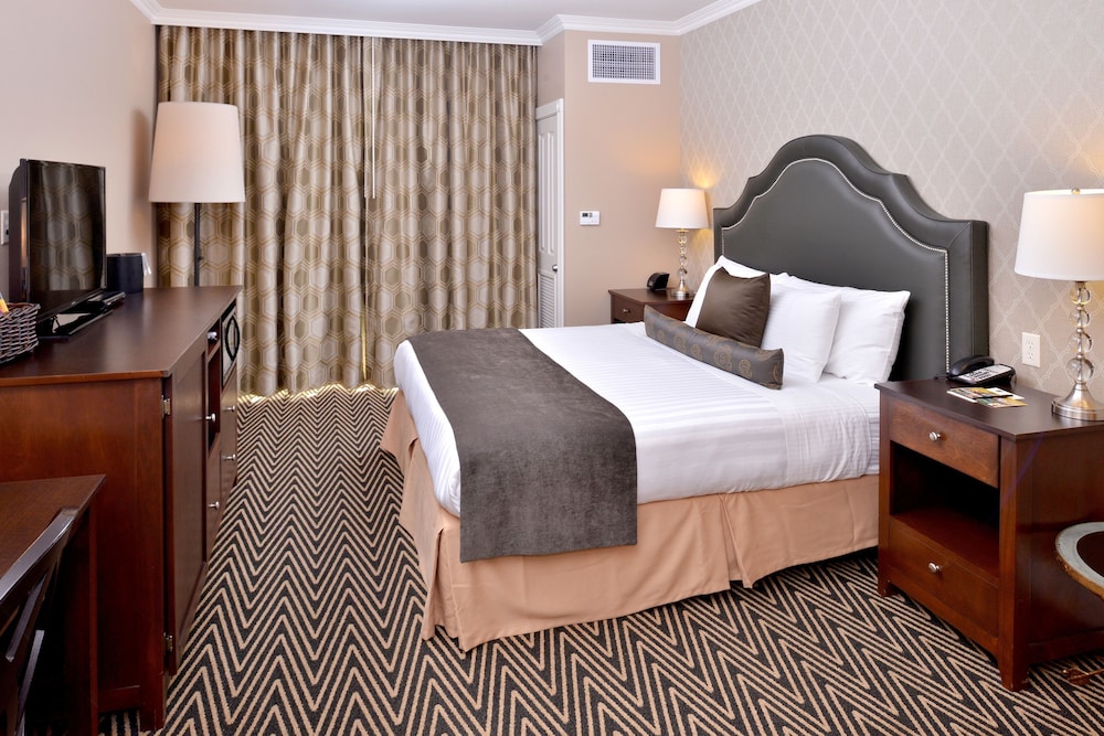 Majestic Inn & Spa - photo 44