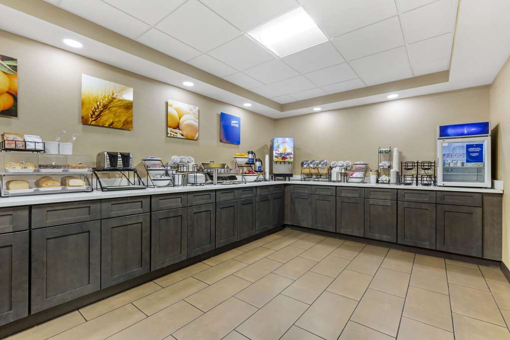 Comfort Inn Herndon Reston - photo 30