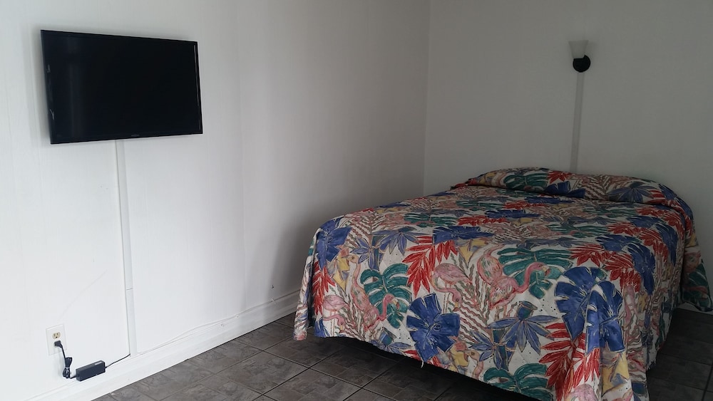 Carolina TarHeel Motel - photo 14