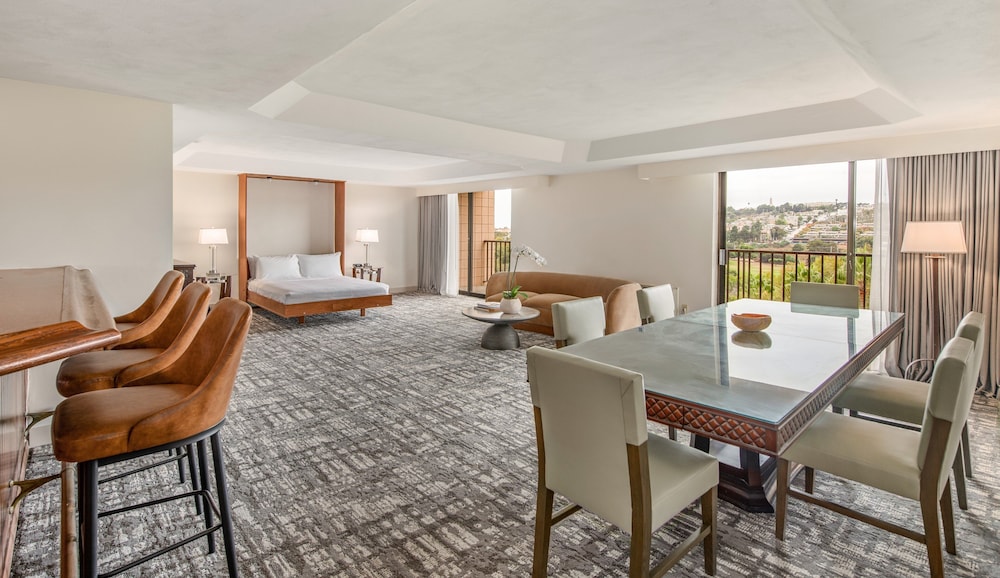 Crowne Plaza San Diego Mission Valley - photo 4