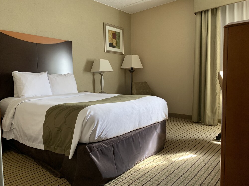 Quality Inn Spring Valley Nanuet - photo 18