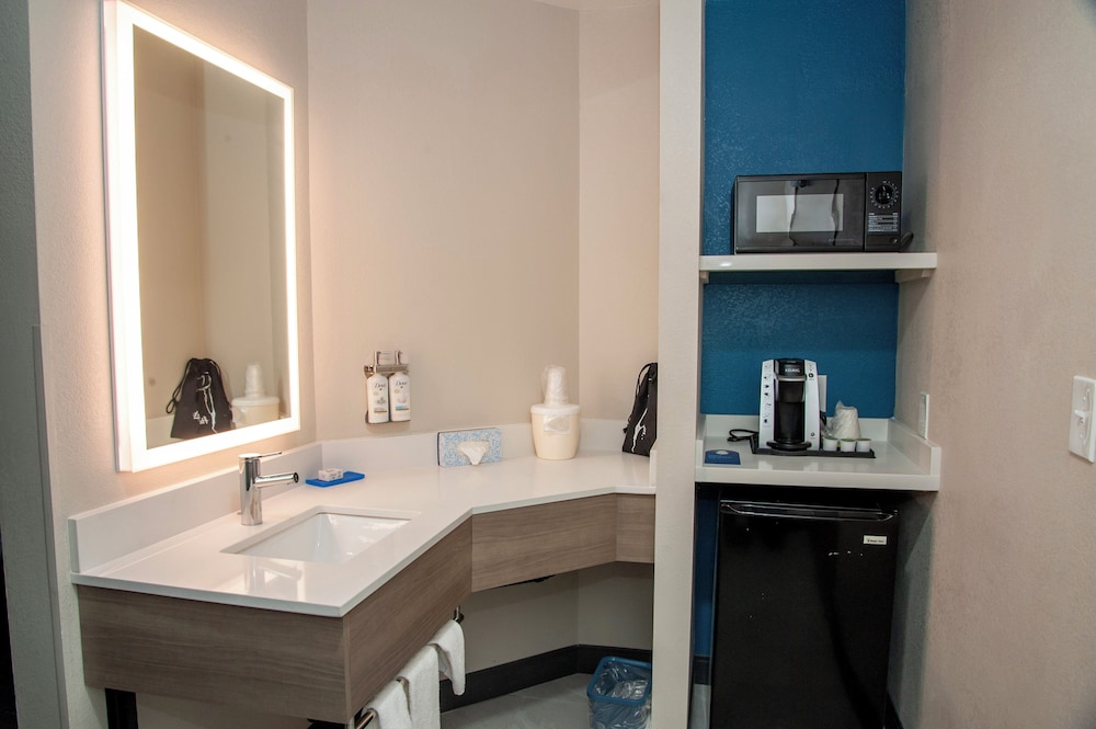 Holiday Inn Express Airport Tucson by IHG - photo 6