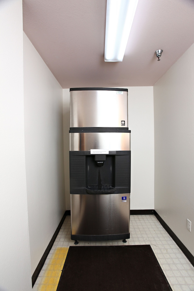 Coratel Inn & Suites By Jasper Newton - photo 24