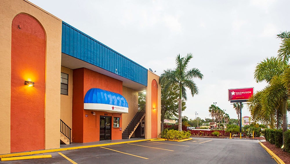 Magnuson Hotel Bradenton - photo 43