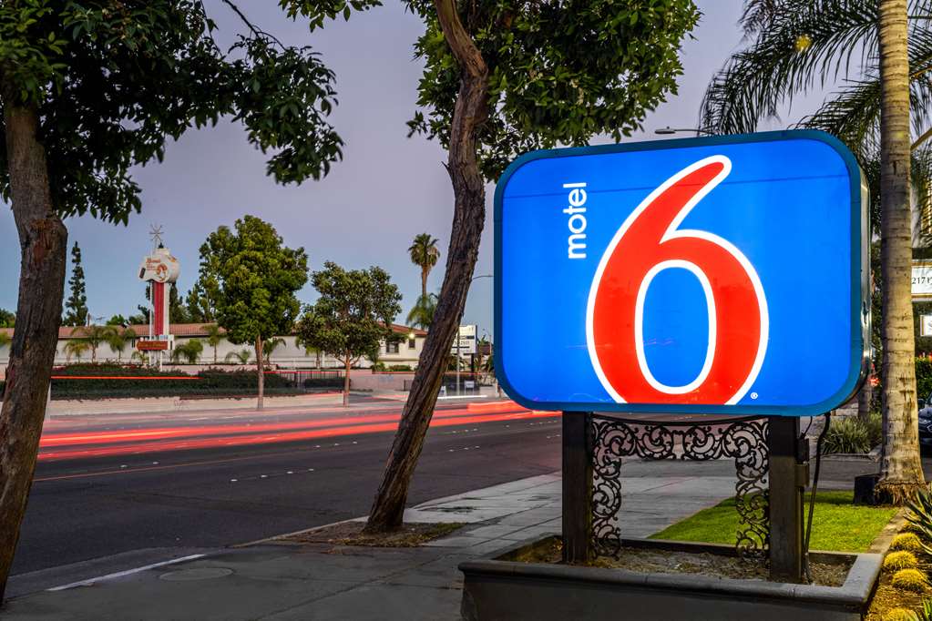 Motel 6 Anaheim CA Convention Center - photo 9