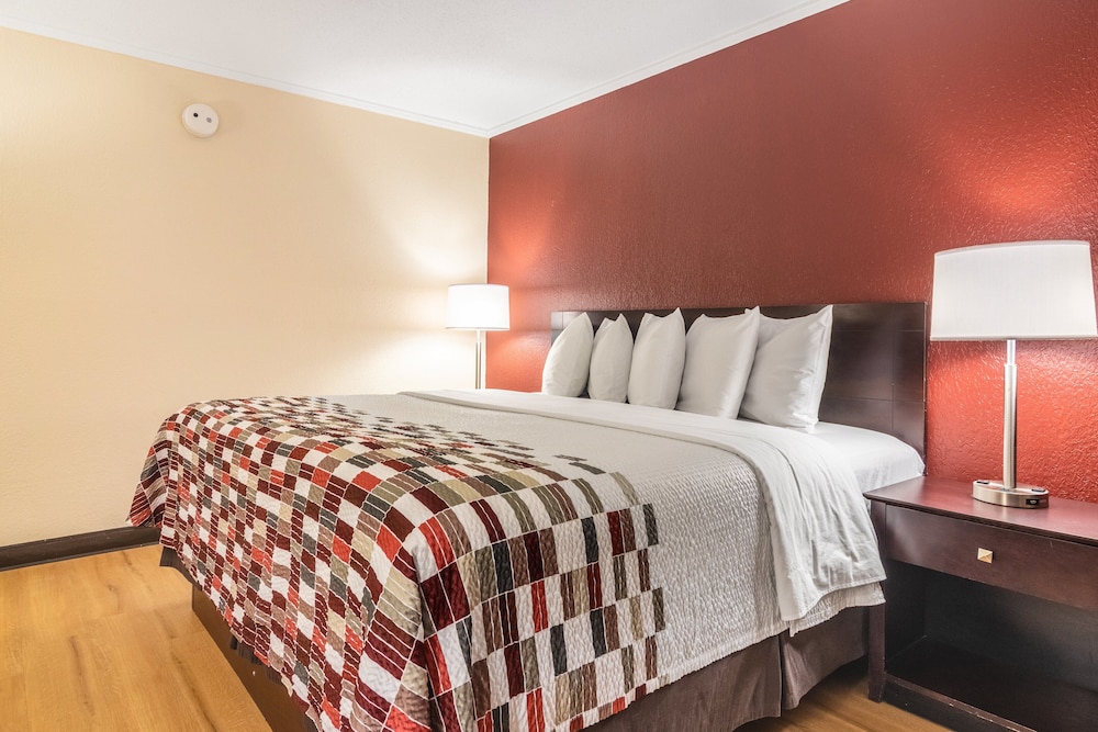 Red Roof Inn Ashtabula Austinburg - photo 12