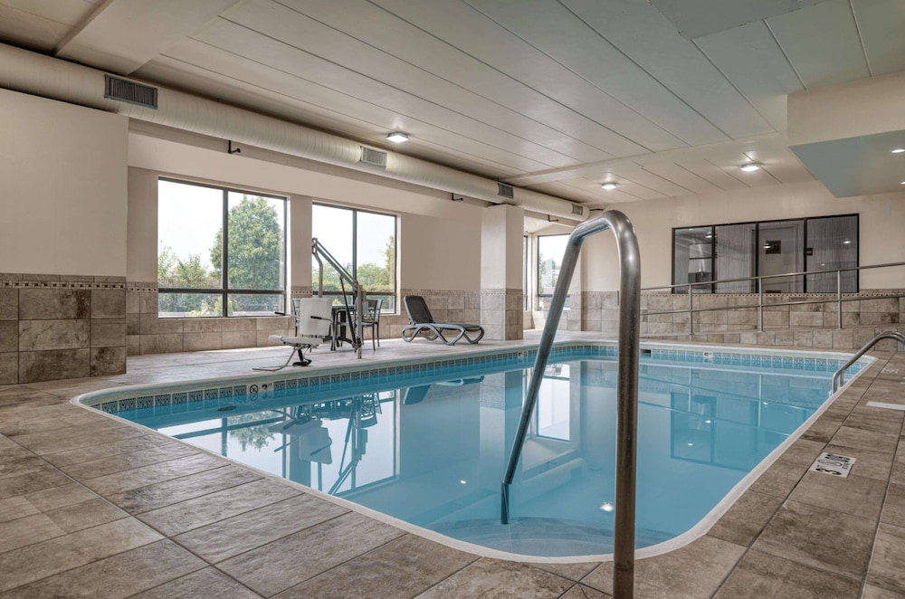 Hampton Inn Washington Court House - photo 27