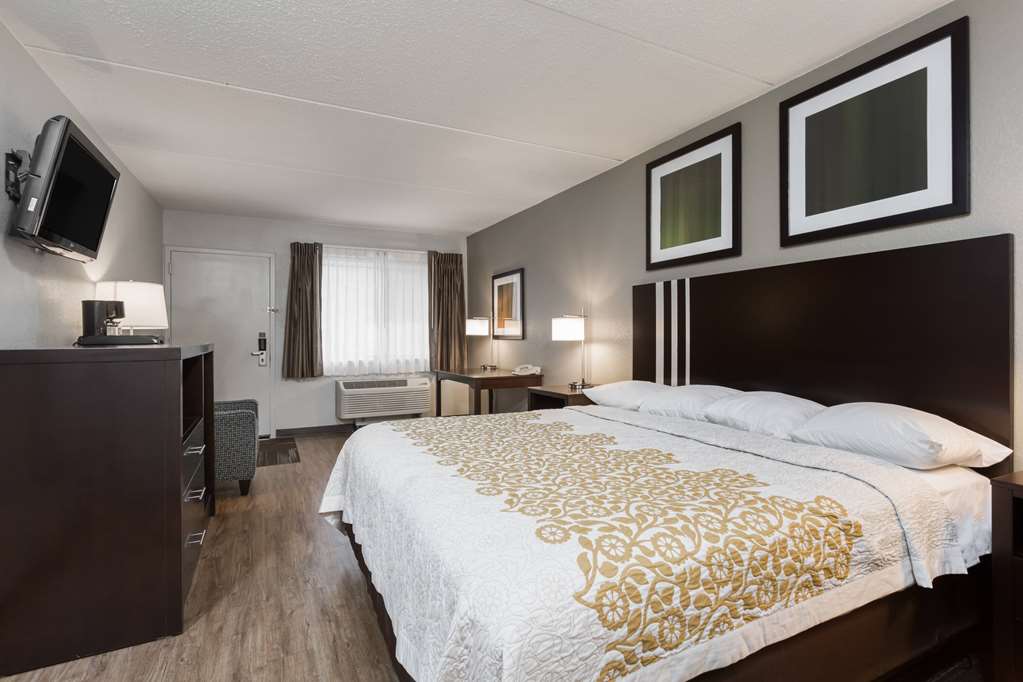 Days Inn by Wyndham Harrisburg North - photo 9