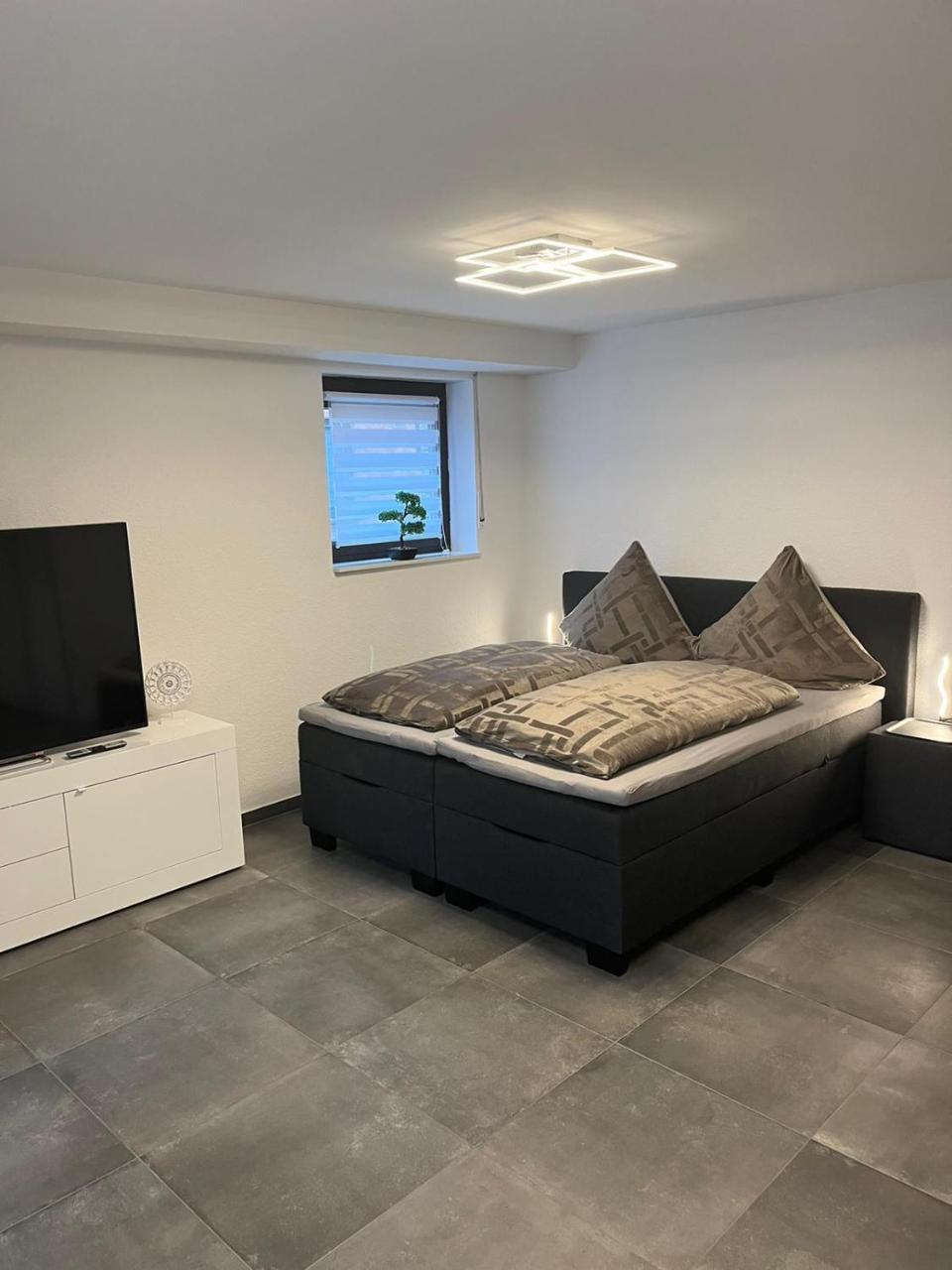 Ferienwohnung Emilia — 4-Star Luxury Hotel in Koeln, Germany