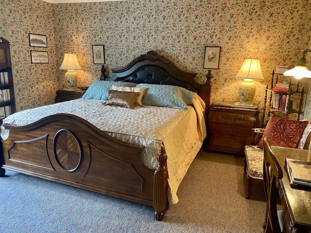 The Cypress Inn Bed & Breakfast - photo 19