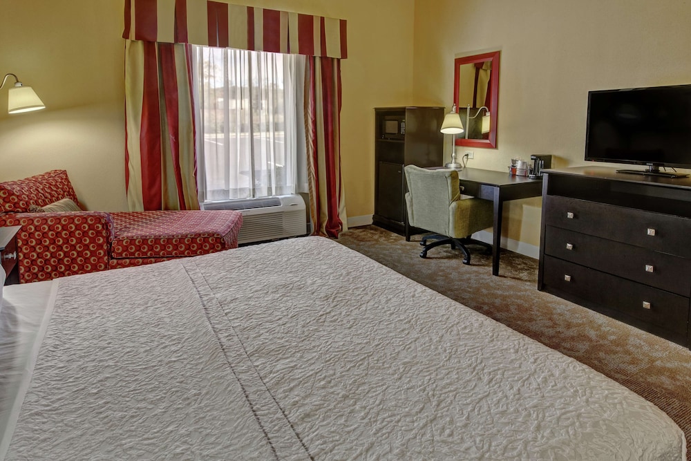 Hampton Inn Jacksonville Anniston Area - photo 26