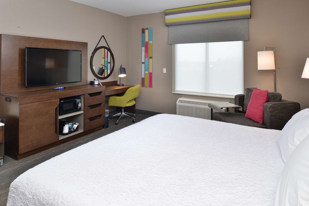 Hampton Inn & Suites Adrian - photo 23
