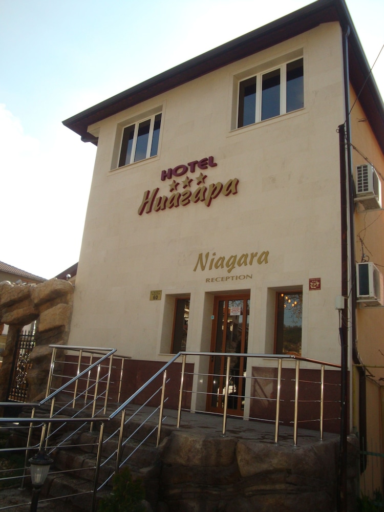 Hotel Niagara - last minute hotel in Varna