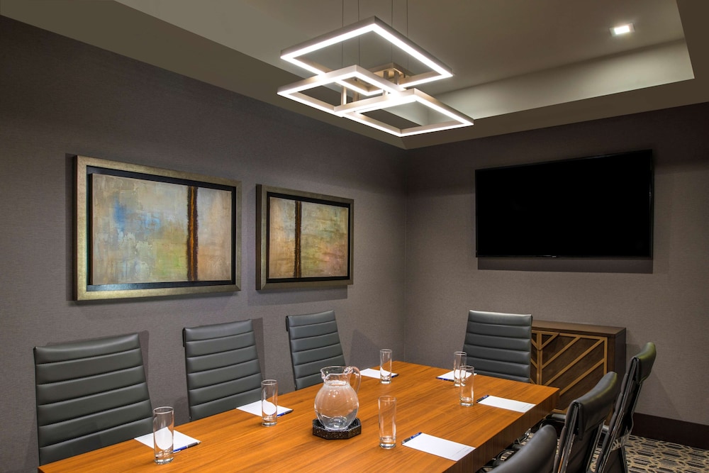 Hampton Inn & Suites Bridgewater - photo 41