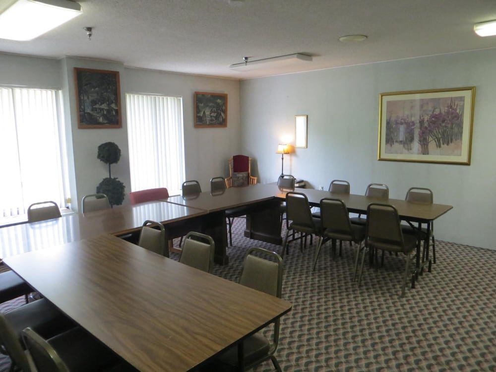 Americourt Hotel - photo 43