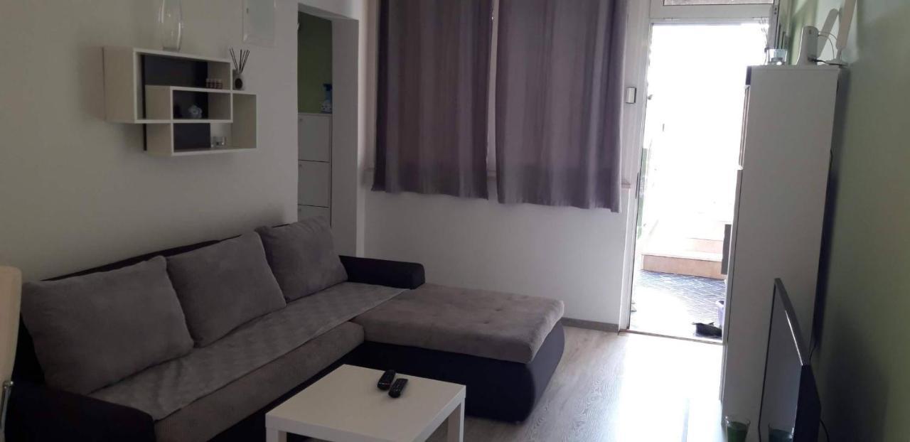 Apartment Oscar