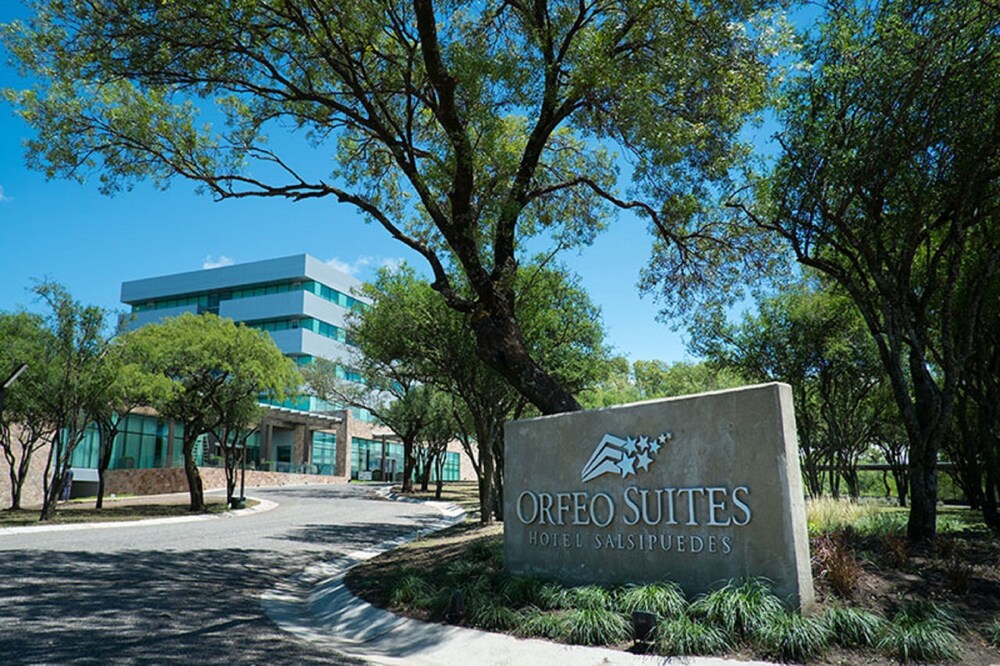 Orfeo Suites Hotel Sierras Chicas — Salsipuedes