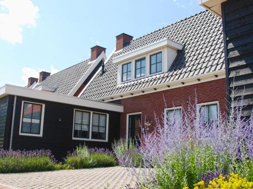 Holiday Home Ganuenta 1 by Interhome — 4-Star Luxury Hotel in Colijnsplaat, Netherlands