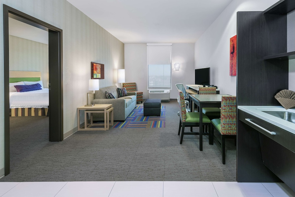 Home2 Suites by Hilton Austin Airport - photo 18