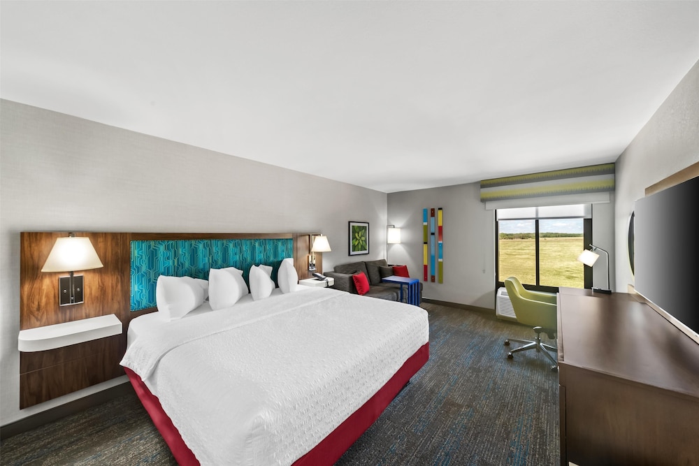 Hampton Inn North Platte - photo 17