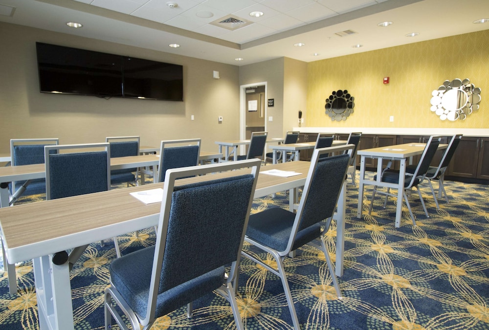 Hampton Inn Decatur Mt. Zion - photo 34