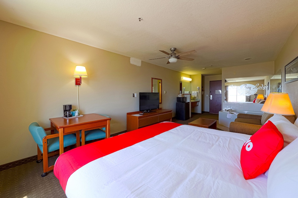 Siletz Bay Beachfront Hotel by OYO Lincoln City - photo 33