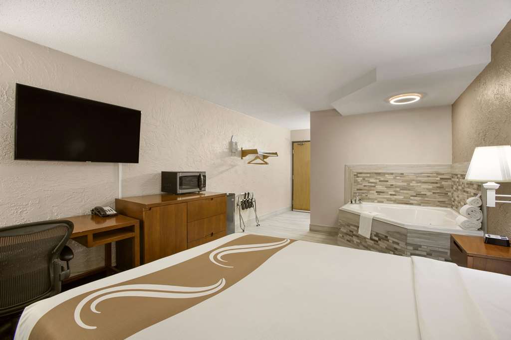 Rodeway Inn & Suites Grand Rapids Southeast - photo 22