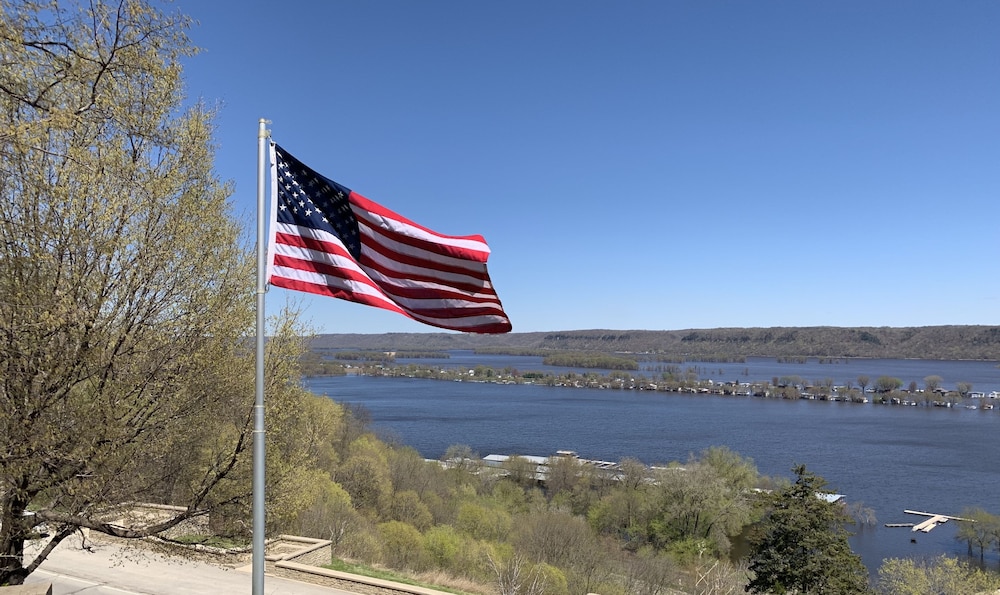 Eagle View Motel & Retreat - photo 19
