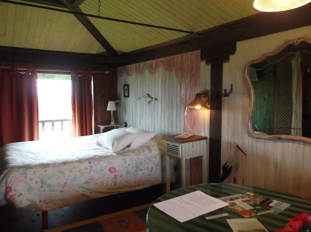 Hotel y Apartamentos Son de Mar in Villaviciosa, Spain