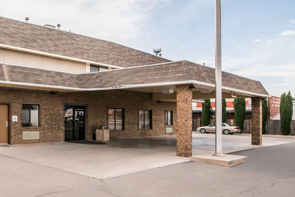 Quality Inn & Suites Near White Sands National Monument - photo 2