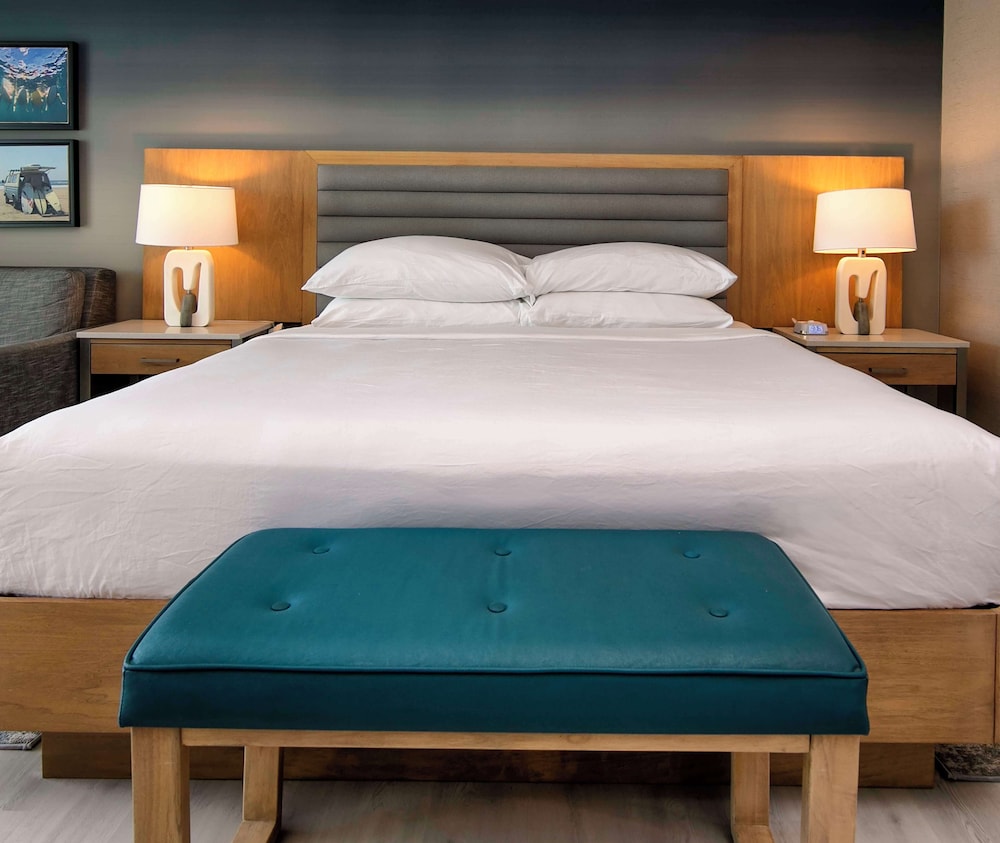 Inn at the Pier Pismo Beach Curio Collection by Hilton - photo 6